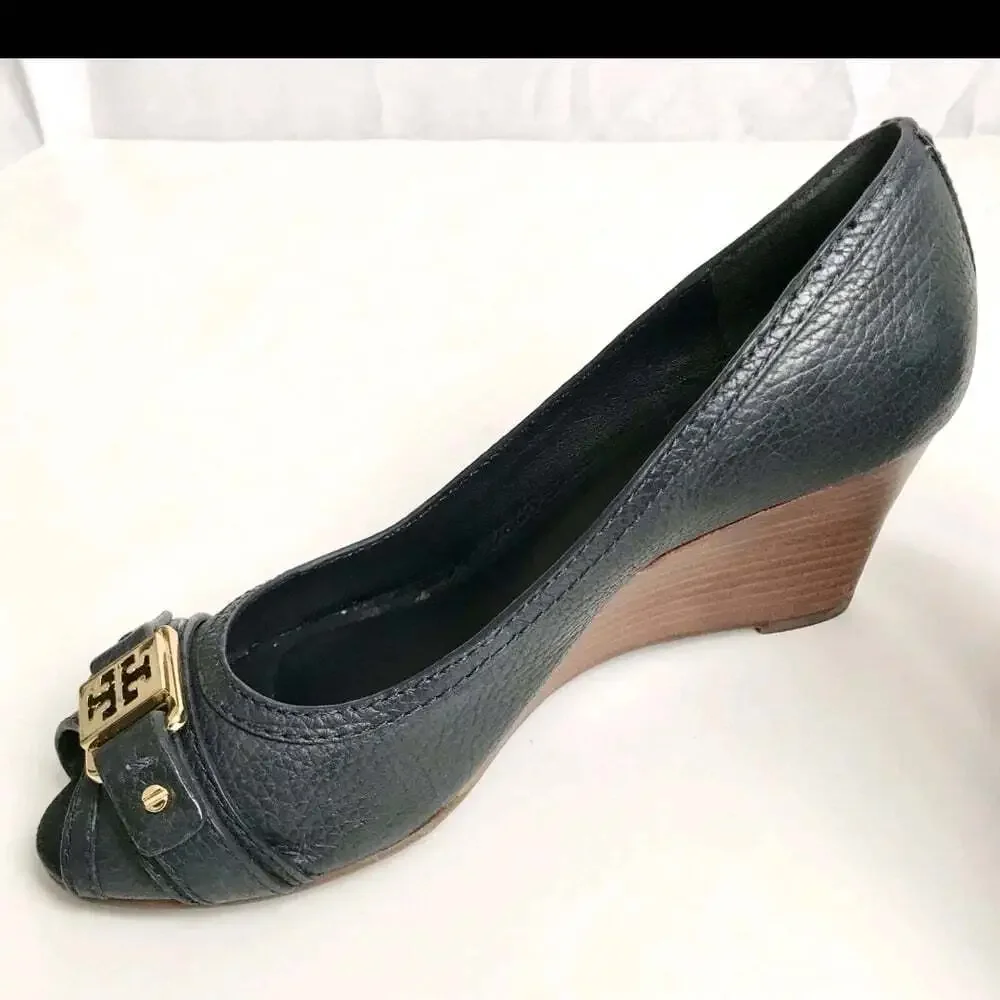 Tory Burch Navy Blue Leather Peep Toe Wedge Heels Gold Logo Size 6.5 Quiet Luxur